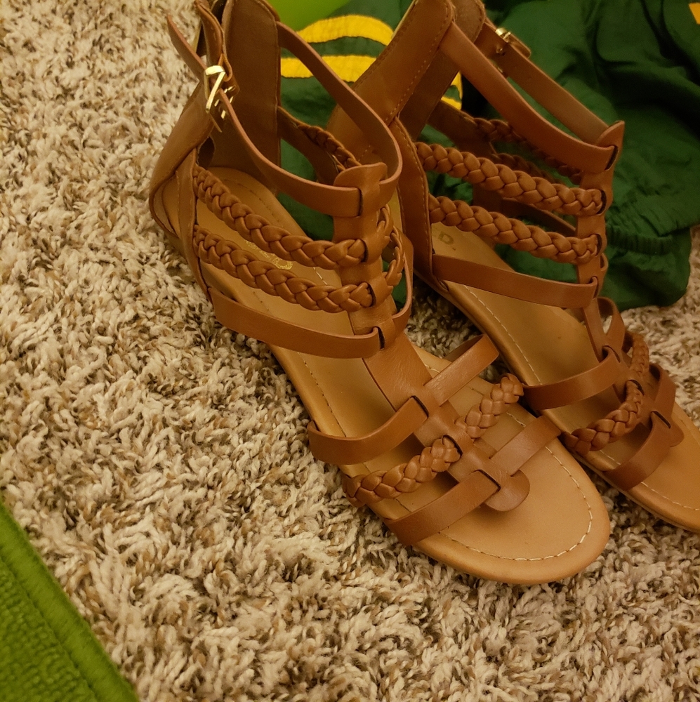 Unr8ed braided sandals